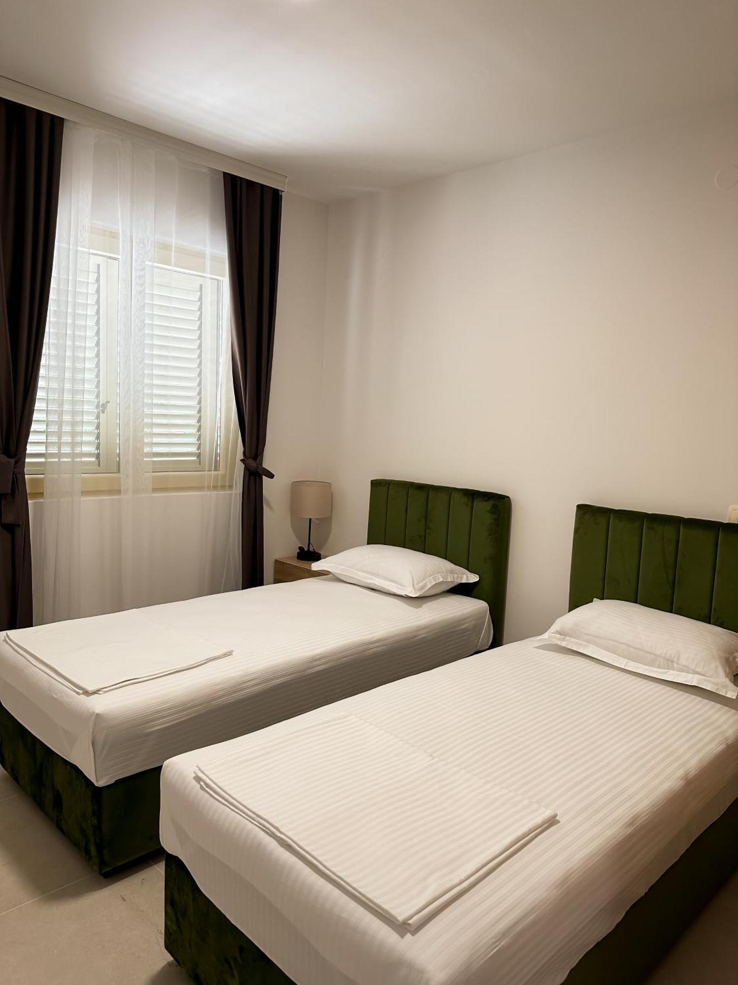 Vertmont Villa Sveti Stefan Bagian luar foto