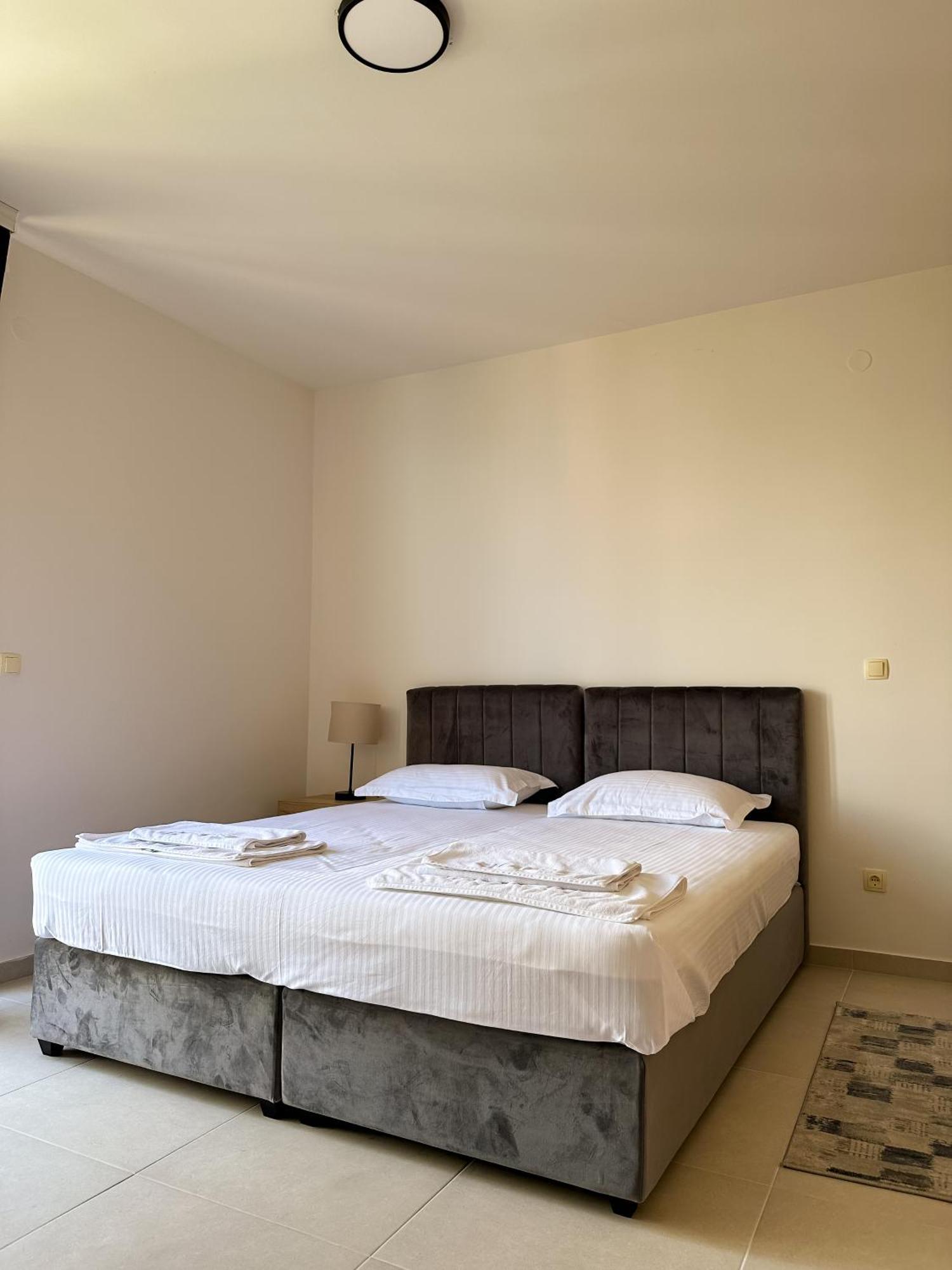 Vertmont Villa Sveti Stefan Bagian luar foto