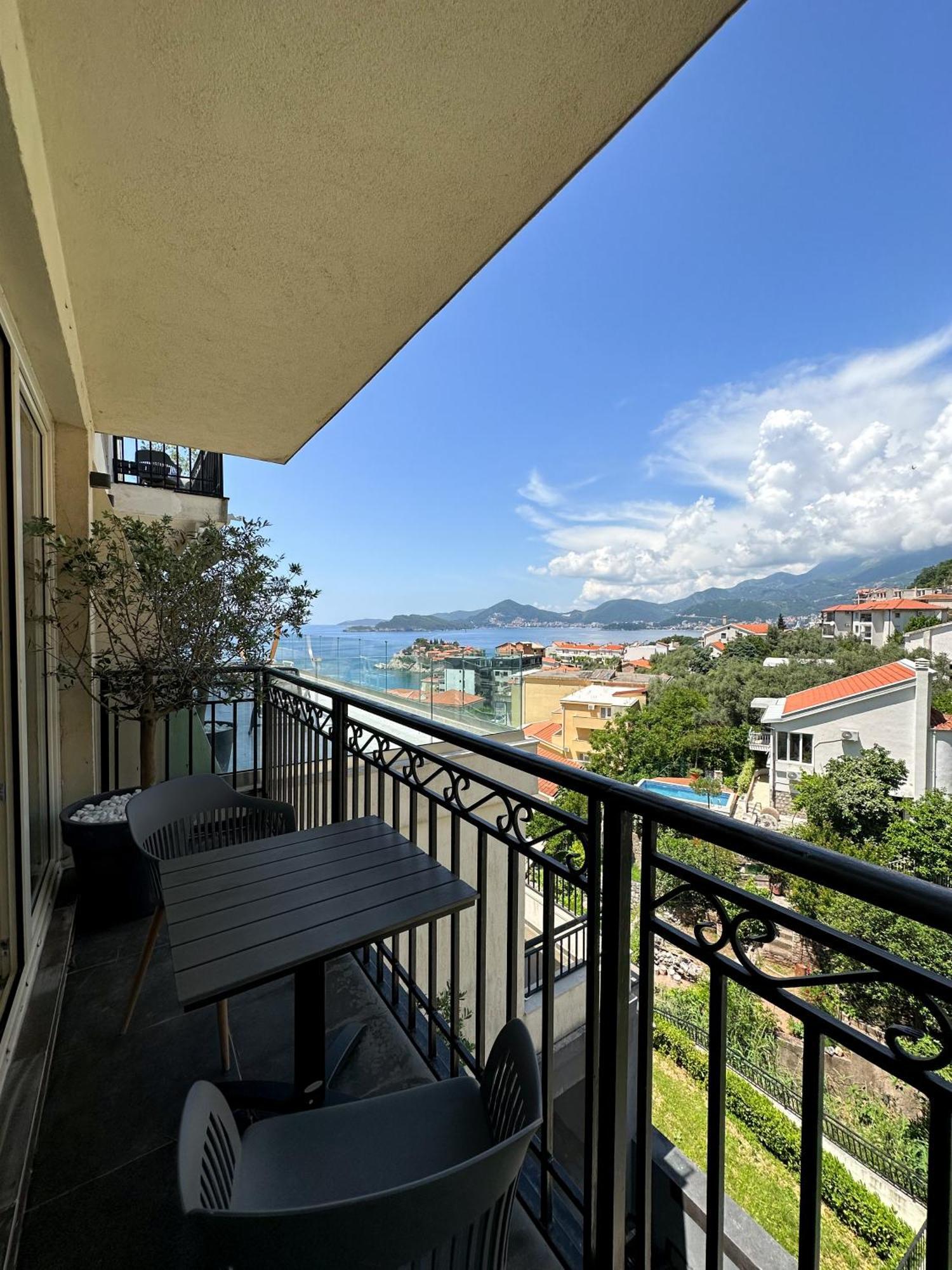 Vertmont Villa Sveti Stefan Bagian luar foto