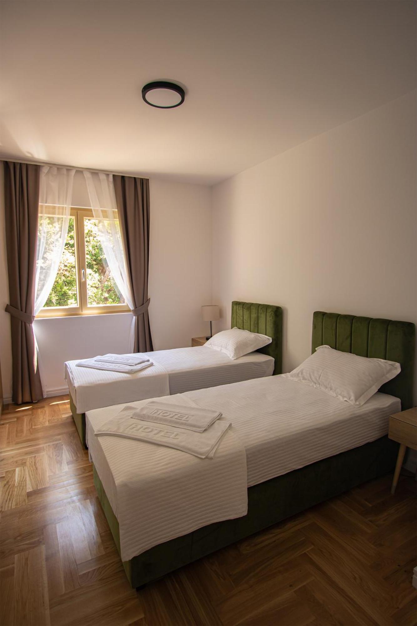Vertmont Villa Sveti Stefan Bagian luar foto